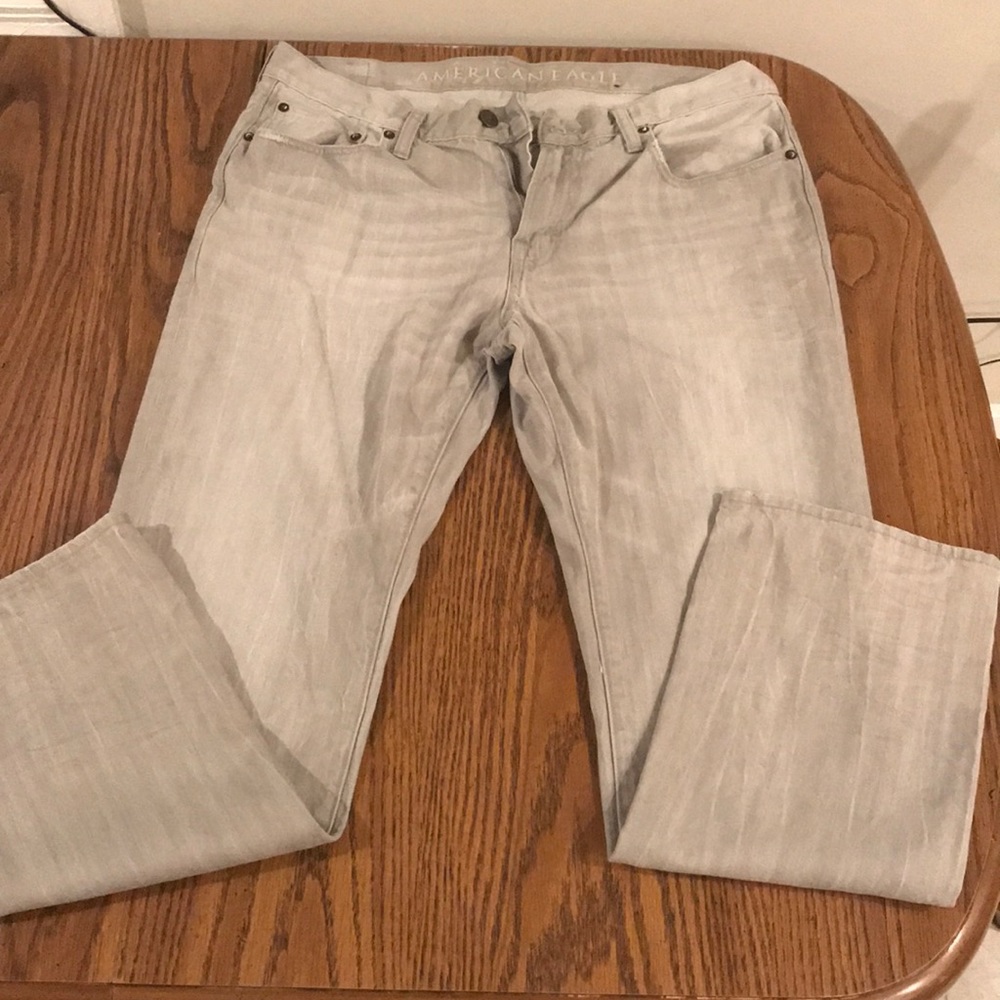 American Eagle Slim Straight Gray Jeans